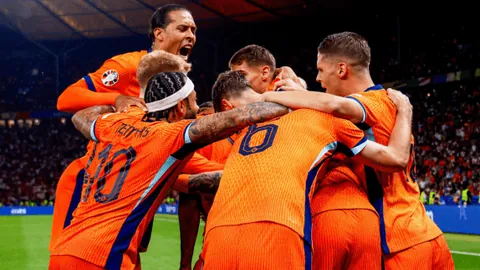 活塞逆转奇才，康宁汉姆获27分三双盛宴